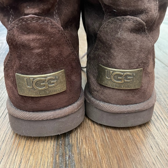 Ugg leather lace up Tall boots Wm 6 - Picture 9 of 10